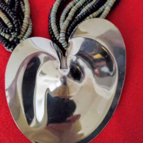 Vintage Beaded Necklace - Picture 6 of 8